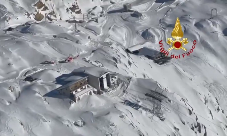 Nesreća na žičari u Italiji. Četvero ozlijeđenih, 100 ljudi spašavali helikopterom